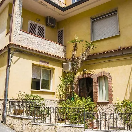 Nonno Alfio Centre Taormina